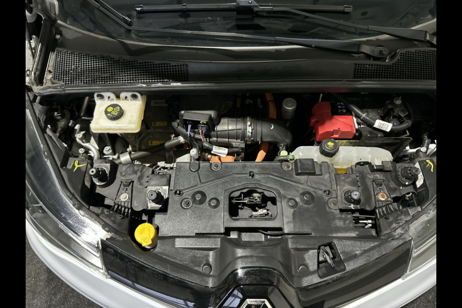 Renault ZOE R135 Zen 52 kWh Parkeersensoren voor en achter | Parkeer Camera Soh (batterijcheck) Waarde 95,7 %!