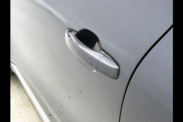 Renault Clio 1.3 TCe line(Goed OnderH, Camera, Trekhaak, Carplay, Climate Con, Navi, Etc)