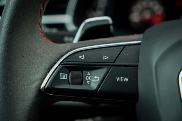 Audi Q8 4.0 TFSI RS Q8 quattro / NL Auto / Pano / Keramisch / Performance / Stoelklima