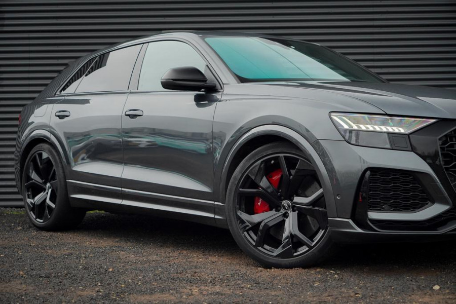 Audi Q8 4.0 TFSI RS Q8 quattro / NL Auto / Pano / Keramisch / Performance / Stoelklima