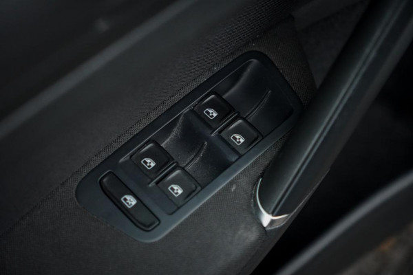 Volkswagen Golf Variant 1.0 TSI Comfortline / Navi / Incl BTW / Carplay / NL Auto