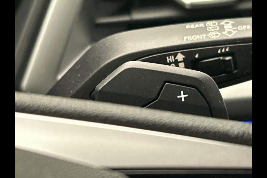 Audi Q4 e-tron 40 Launch edition Advanced Plus 77 kWh Trekhaak Adaptieve Cruise Panoramadak Virtual-cockpit Stuur/Stoel Verwarming