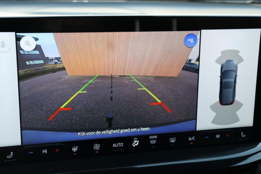 Ford Focus 1.0 EcoBoost Hybrid ST Line X 155pk org.NL head-up trekhaak camera stuur+stoel+raamverw.