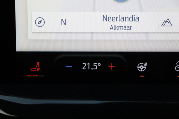 Ford Focus 1.0 EcoBoost Hybrid ST Line X 155pk org.NL head-up trekhaak camera stuur+stoel+raamverw.