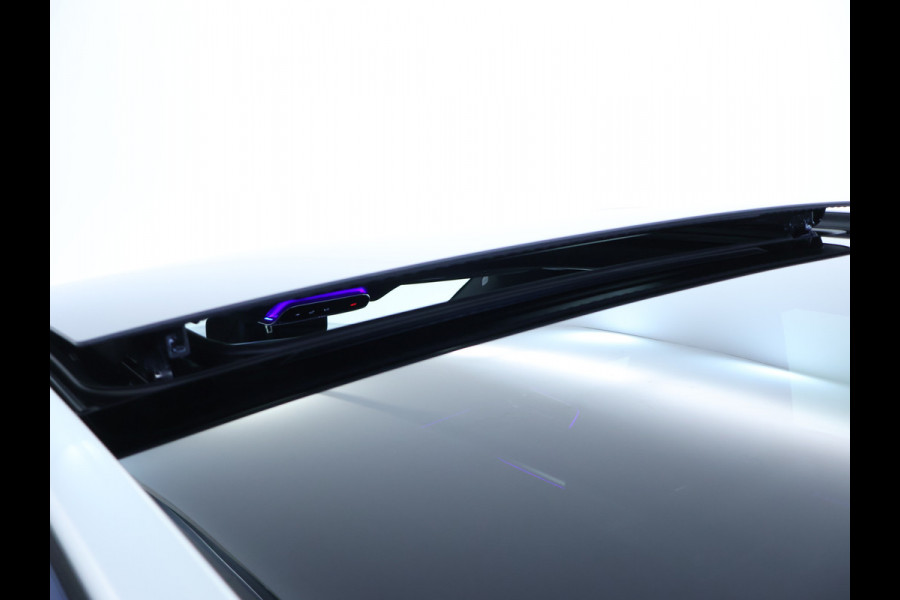 Mercedes-Benz C-Klasse Estate 300 e AMG Plug-In Hybride Edition AMG-Line | Panorama Schuif-Kanteldak | Alarm Klasse 3  |360° camera | Stuur en Stoelverwarming. Inclusief 24 maanden Mercedes-Benz Certified garantie voor Europa.