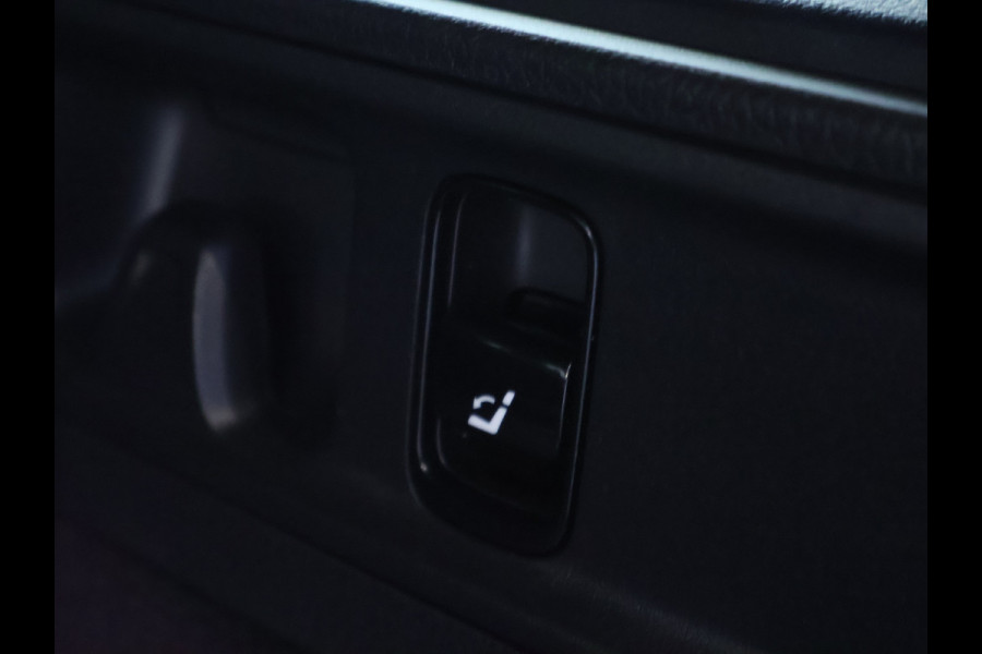 Mercedes-Benz C-Klasse Estate 300 e AMG Plug-In Hybride Edition AMG-Line | Panorama Schuif-Kanteldak | Alarm Klasse 3  |360° camera | Stuur en Stoelverwarming. Inclusief 24 maanden Mercedes-Benz Certified garantie voor Europa.
