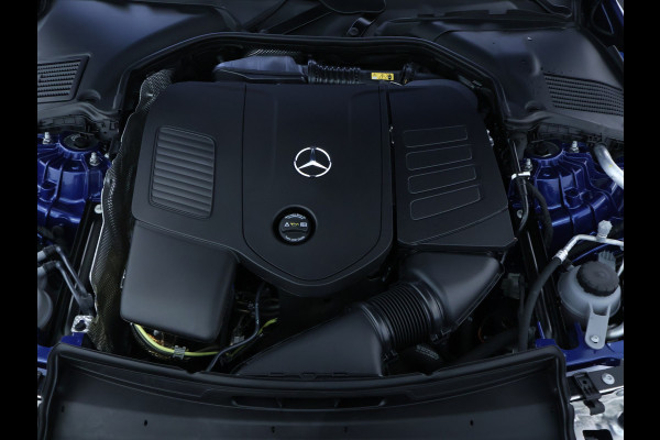 Mercedes-Benz C-Klasse Estate 300 e AMG Plug-In Hybride Edition AMG-Line | Panorama Schuif-Kanteldak | Alarm Klasse 3  |360° camera | Stuur en Stoelverwarming. Inclusief 24 maanden Mercedes-Benz Certified garantie voor Europa.