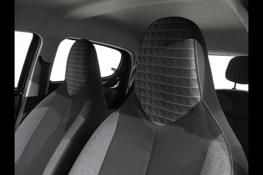 Peugeot 108 1.0 e-VTi Active | Navigatie | Apple Carplay/Android Auto | Touchscreen | Airco | Bluetooth | Led | 5 deurs