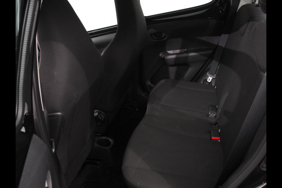 Peugeot 108 1.0 e-VTi Active | Navigatie | Apple Carplay/Android Auto | Touchscreen | Airco | Bluetooth | Led | 5 deurs