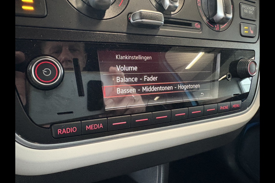 Seat Mii 1.0 Style Intense 5-drs. BEATSAUDIO/CRUISE/MEDIA/PDC/WINTERPACK