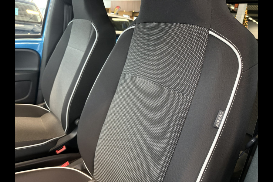 Seat Mii 1.0 Style Intense 5-drs. BEATSAUDIO/CRUISE/MEDIA/PDC/WINTERPACK