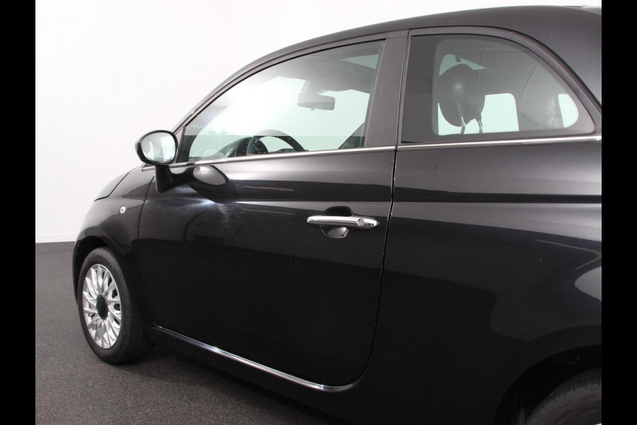 Fiat 500 1.0 Hybrid Dolcevita Finale | Panorama dak | Climate Control | Cruise Control | Navigatie | Apple Carplay/Android Auto | Dab | Digitale Cockpit | Parkeer Sensoren  | Lichtmetalen Velgen | Led