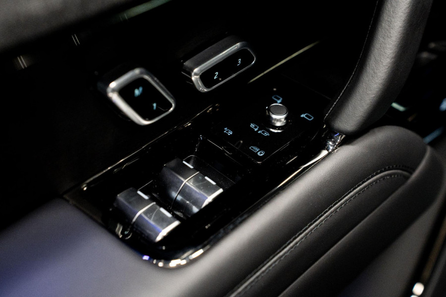 Land Rover Range Rover Sport 3.0 P460e Dynamic HSE PHEV *Meridian / Panorama / Surround-View / SV Bespoke Full Extended Leather Upgrade / Keyless*