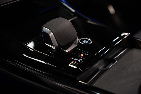 Land Rover Range Rover Sport 3.0 P460e Dynamic HSE PHEV *Meridian / Panorama / Surround-View / SV Bespoke Full Extended Leather Upgrade / Keyless*