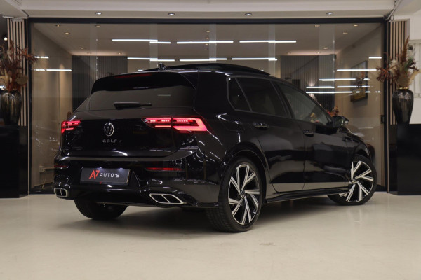 Volkswagen Golf 1.5 eTSI R-Line 150 PK BLACKSTYLE/PANO/CARPLAY/ACC/LANEASSIST/VOL
