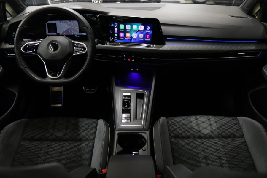 Volkswagen Golf 1.5 eTSI R-Line 150 PK BLACKSTYLE/PANO/CARPLAY/ACC/LANEASSIST/VOL