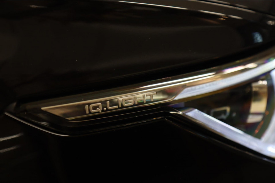 Volkswagen Golf 1.5 eTSI R-Line 150 PK BLACKSTYLE/PANO/CARPLAY/ACC/LANEASSIST/VOL