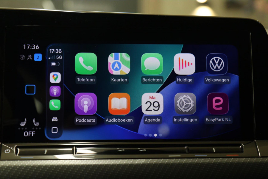 Volkswagen Golf 1.5 eTSI R-Line 150 PK BLACKSTYLE/PANO/CARPLAY/ACC/LANEASSIST/VOL