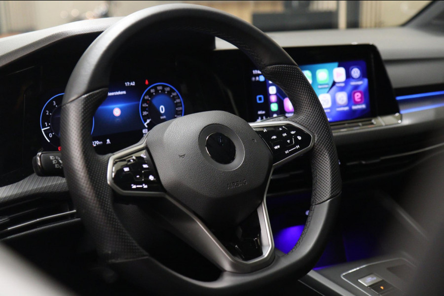 Volkswagen Golf 1.5 eTSI R-Line 150 PK BLACKSTYLE/PANO/CARPLAY/ACC/LANEASSIST/VOL