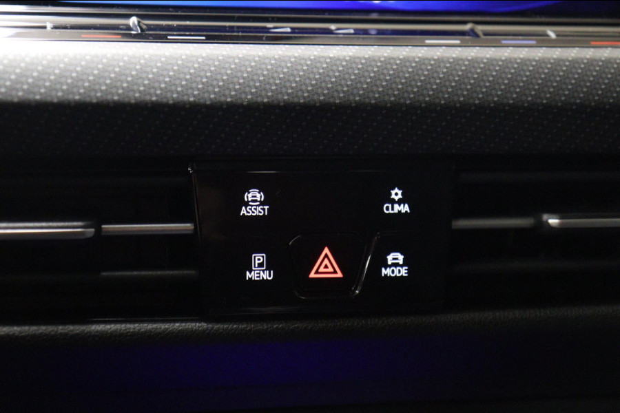 Volkswagen Golf 1.5 eTSI R-Line 150 PK BLACKSTYLE/PANO/CARPLAY/ACC/LANEASSIST/VOL