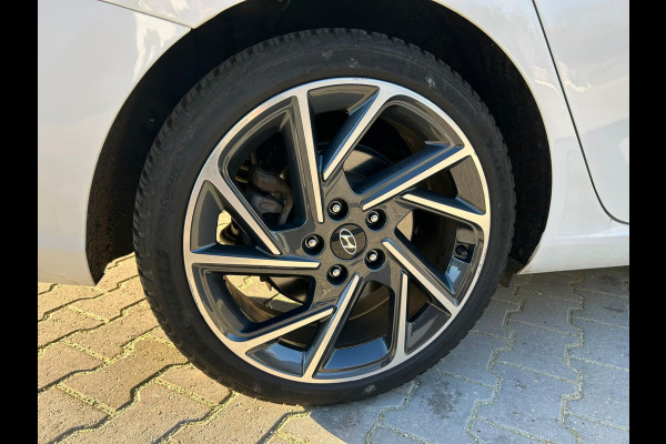 Hyundai i30 1.5 T-GDi MHEV N-Line Sky | AUTOMAAT | TREKHAAK | PANO | A.CAMERA | STOEL/STUURVERWARMING | APK T/M 23-9-2027 | TOPPER
