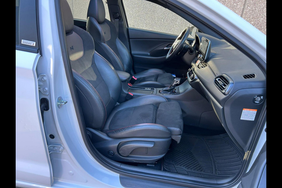 Hyundai i30 1.5 T-GDi MHEV N-Line Sky | AUTOMAAT | TREKHAAK | PANO | A.CAMERA | STOEL/STUURVERWARMING | APK T/M 23-9-2027 | TOPPER