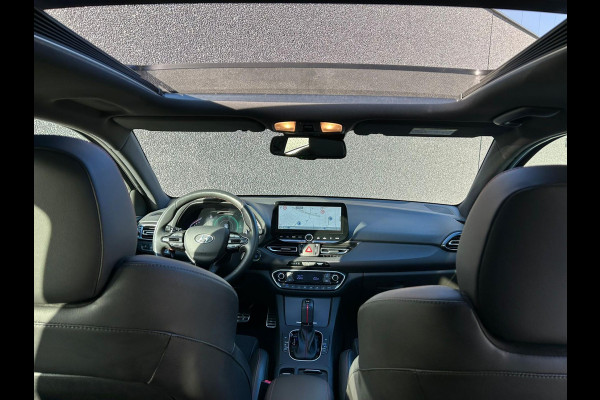 Hyundai i30 1.5 T-GDi MHEV N-Line Sky | AUTOMAAT | TREKHAAK | PANO | A.CAMERA | STOEL/STUURVERWARMING | APK T/M 23-9-2027 | TOPPER