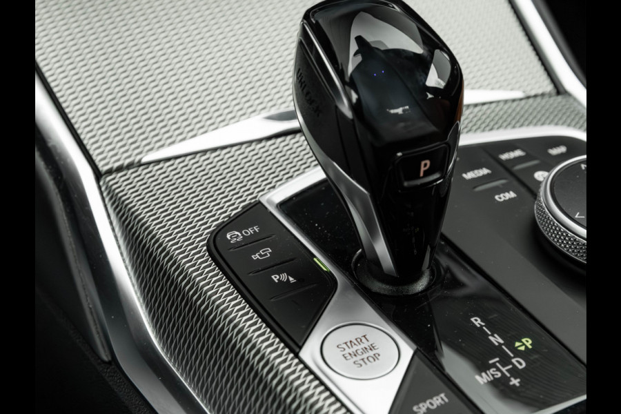 BMW 3-serie M340i xDrive - Individual Leder - Head-Up - Harman Kardon - Parking Ass Plus