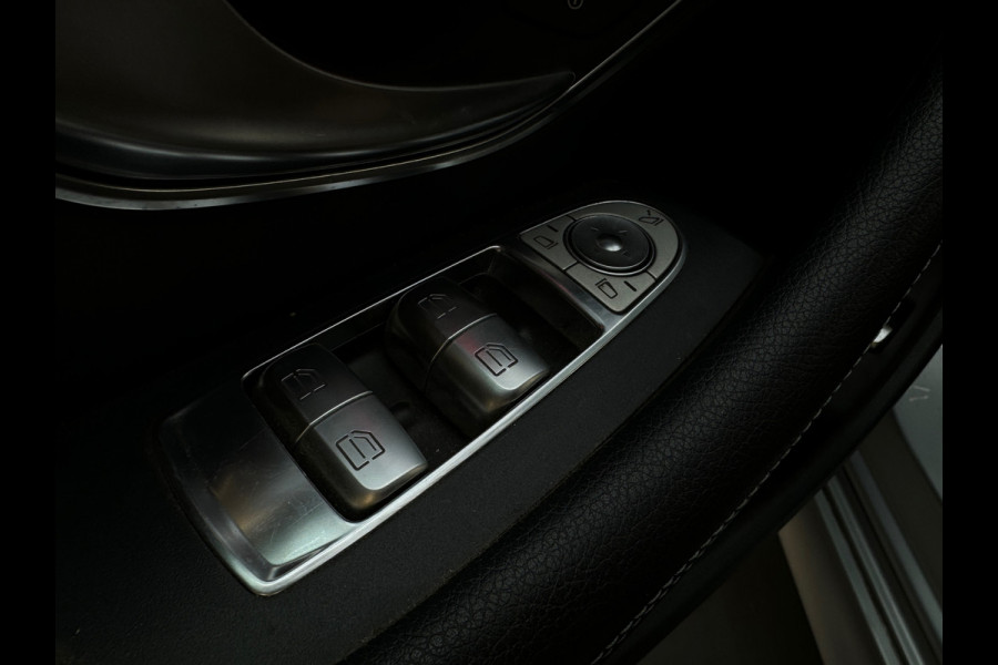 Mercedes-Benz E-Klasse Coupé 300 Business AMG Pano|Burmester