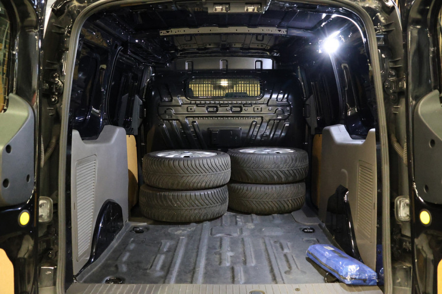 Ford Transit Connect 1.5 EcoBlue L2 120 PK | L+R Schuifdeur | Bi-Xenon | Navigatie | CarPlay | Camera | PDC V+A | DAB | Nieuwe APK | Dealer onderhouden