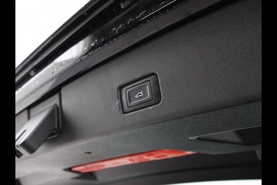 Audi Q4 e-tron 40 ADVANCED EDITION 77 KWH + LEDER SPORTINTERIEUR | ADAPTIVE CRUISE | 20 INCH | CAMERA | STOELVERW.