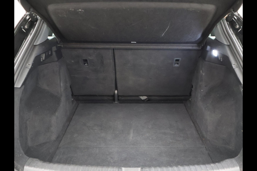 Audi Q4 e-tron 40 ADVANCED EDITION 77 KWH + LEDER SPORTINTERIEUR | ADAPTIVE CRUISE | 20 INCH | CAMERA | STOELVERW.