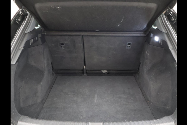 Audi Q4 e-tron 40 ADVANCED EDITION 77 KWH + LEDER SPORTINTERIEUR | ADAPTIVE CRUISE | 20 INCH | CAMERA | STOELVERW.