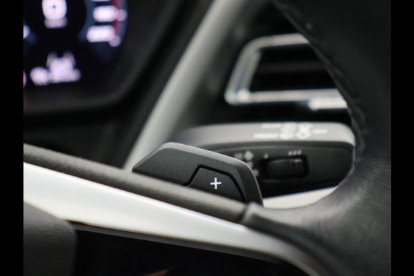 Audi Q4 e-tron 40 ADVANCED EDITION 77 KWH + LEDER SPORTINTERIEUR | ADAPTIVE CRUISE | 20 INCH | CAMERA | STOELVERW.