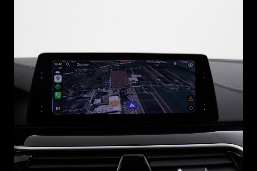 BMW 5 Serie Touring 520i HE LUXURY + PANORAMA | HEAD-UP | LIVE COCKPIT | 1e EIGENAAR | SFEERVERLICHTING | LEDER