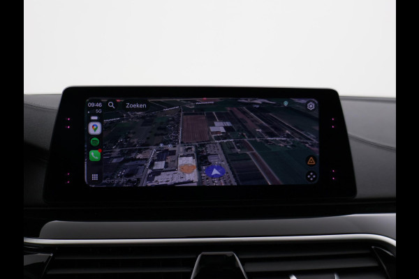 BMW 5 Serie Touring 520i HE LUXURY + PANORAMA | HEAD-UP | LIVE COCKPIT | 1e EIGENAAR | SFEERVERLICHTING | LEDER