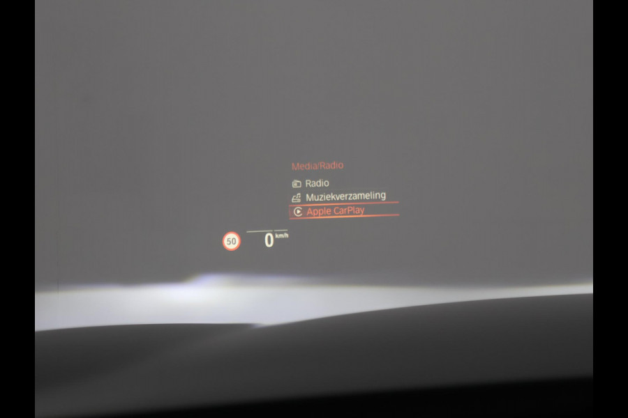 BMW 5 Serie Touring 520i HE LUXURY + PANORAMA | HEAD-UP | LIVE COCKPIT | 1e EIGENAAR | SFEERVERLICHTING | LEDER