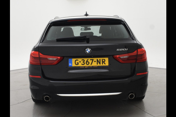 BMW 5 Serie Touring 520i HE LUXURY + PANORAMA | HEAD-UP | LIVE COCKPIT | 1e EIGENAAR | SFEERVERLICHTING | LEDER