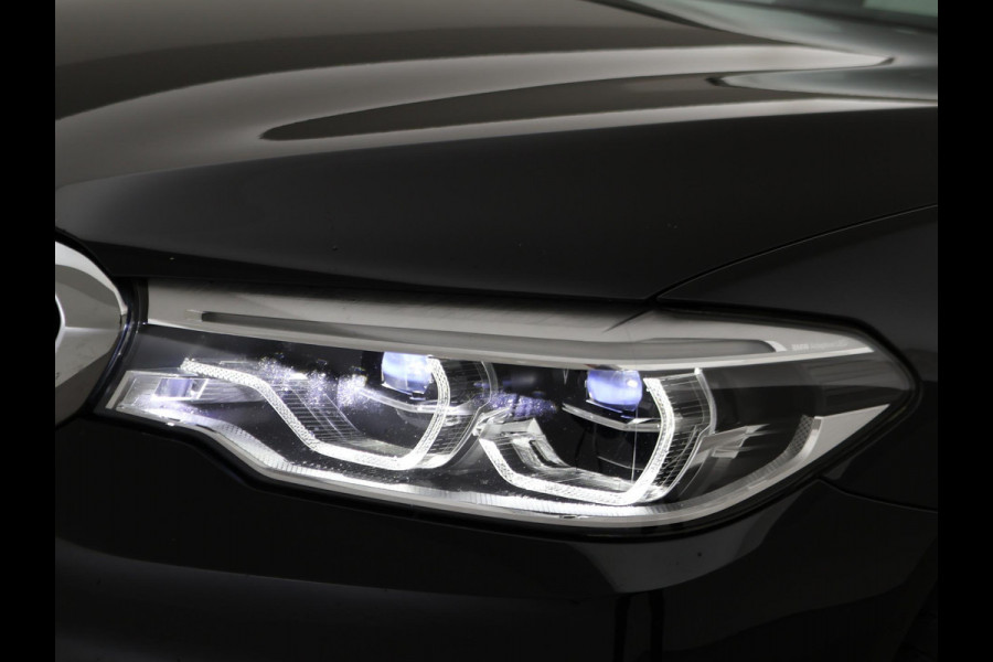 BMW 5 Serie Touring 520i HE LUXURY + PANORAMA | HEAD-UP | LIVE COCKPIT | 1e EIGENAAR | SFEERVERLICHTING | LEDER