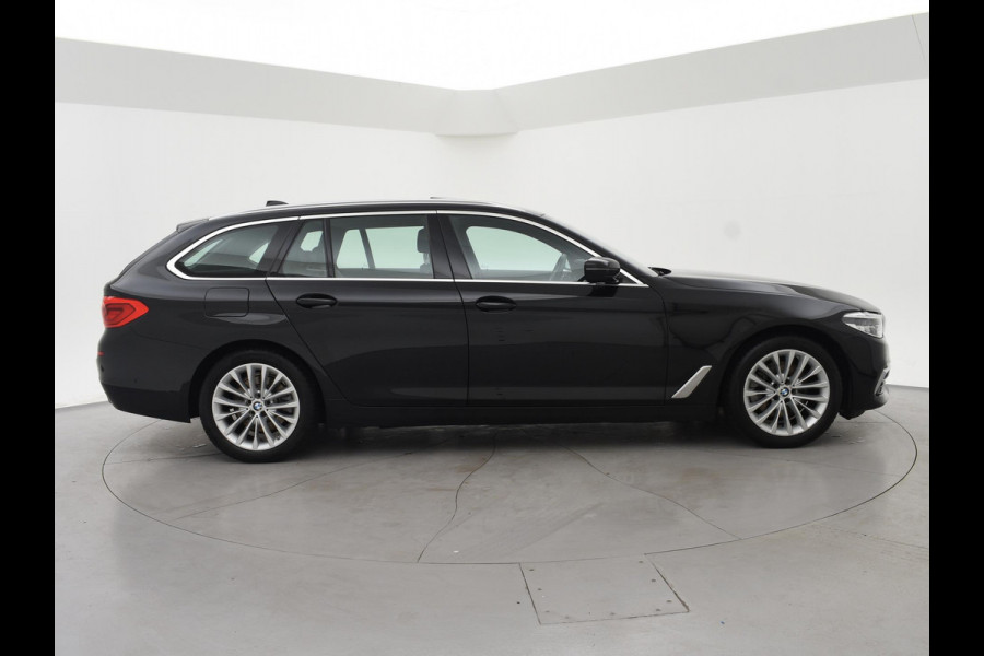 BMW 5 Serie Touring 520i HE LUXURY + PANORAMA | HEAD-UP | LIVE COCKPIT | 1e EIGENAAR | SFEERVERLICHTING | LEDER