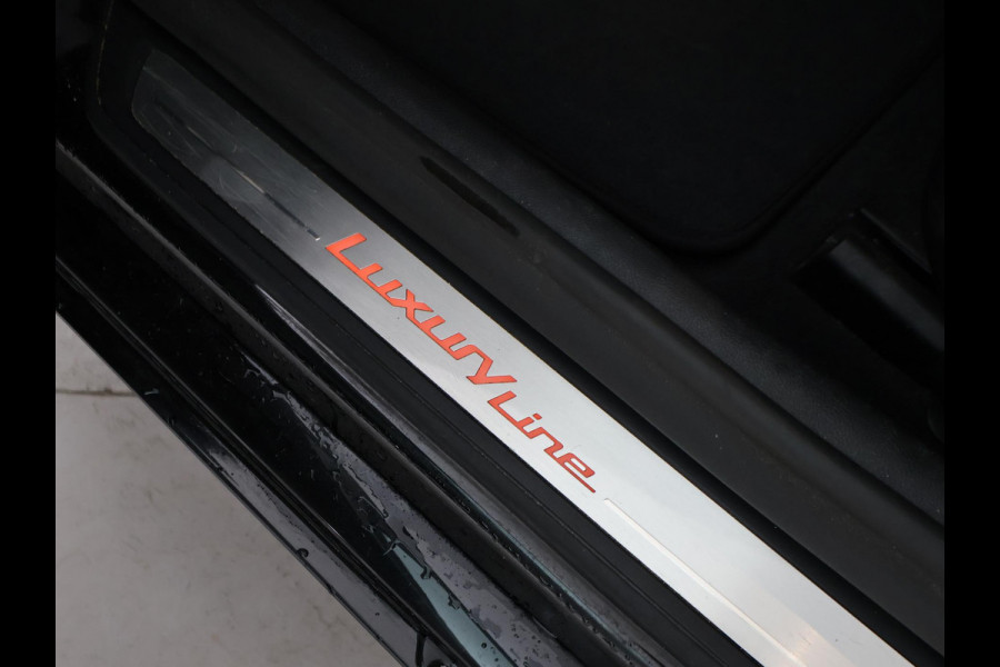 BMW 5 Serie Touring 520i HE LUXURY + PANORAMA | HEAD-UP | LIVE COCKPIT | 1e EIGENAAR | SFEERVERLICHTING | LEDER