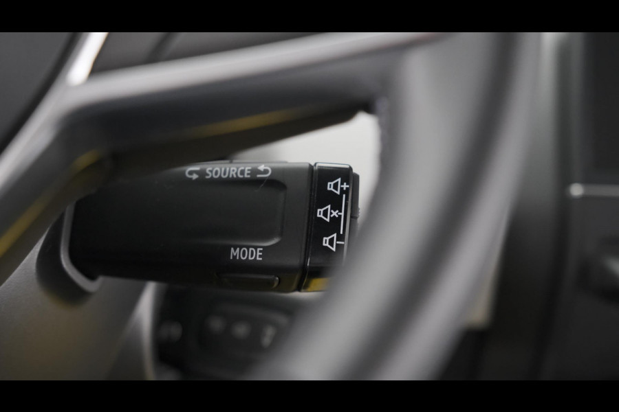 Renault Clio TCe 90 Evolution | Navigatie | Parkeersensoren | Apple Carplay