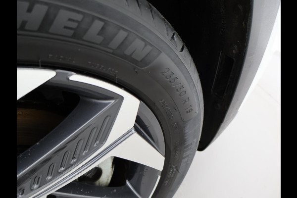 Hyundai Tucson 1.6 T-GDI HEV 230 PK AUT. HYBRID + ADAPTIVE CRUISE | 19 INCH | CAMERA | STOELVERWARMING | APPLE CARPLAY