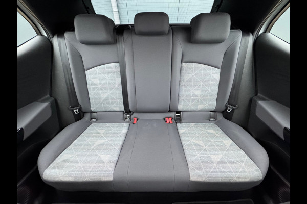 Volkswagen ID.3 First 58 kWh * Steunhaak * Navigatie * Parkeersensoren * Adaptieve Cruise *