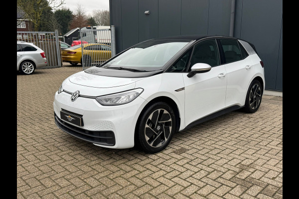 Volkswagen ID.3 First 58 kWh * Steunhaak * Navigatie * Parkeersensoren * Adaptieve Cruise *