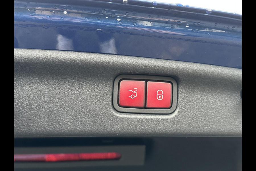 Mercedes-Benz C-Klasse 300 e AMG Line PHEV| SUPER COMPLEET| PANO| ELEK. TREKHAAK. | ELEK. ACHTERKLEP| ELEK. STOELEN| ADAPTIVE CRUISE| DODE HOEK|