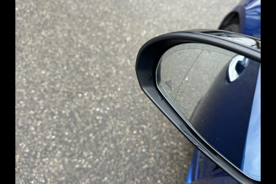 Mercedes-Benz C-Klasse 300 e AMG Line PHEV| SUPER COMPLEET| PANO| ELEK. TREKHAAK. | ELEK. ACHTERKLEP| ELEK. STOELEN| ADAPTIVE CRUISE| DODE HOEK|