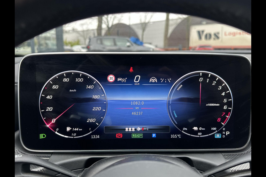 Mercedes-Benz C-Klasse 300 e AMG Line PHEV| SUPER COMPLEET| PANO| ELEK. TREKHAAK. | ELEK. ACHTERKLEP| ELEK. STOELEN| ADAPTIVE CRUISE| DODE HOEK|