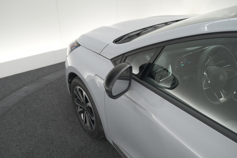 Renault Clio 1.6 E-Tech Full Hybrid 145 techno | 360 Camera | Adaptieve Cruise Control | Dodehoekdetectie | 9.3 Inch Groot Scherm