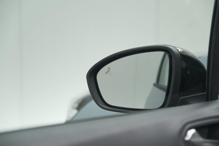 Renault Clio 1.6 E-Tech Full Hybrid 145 techno | 360 Camera | Adaptieve Cruise Control | Dodehoekdetectie | 9.3 Inch Groot Scherm